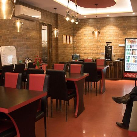 Rmd Hotels & Resorts Калькутта Экстерьер фото